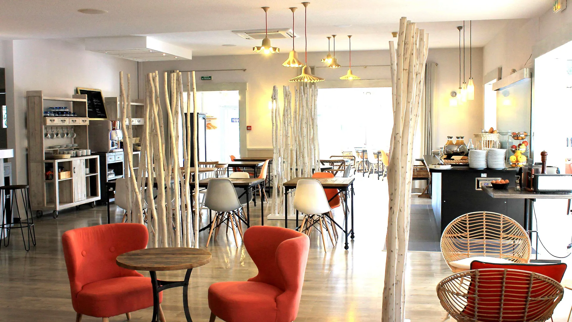 Kyriad Lyon Est - Bron Eurexpo Le Cottage Hotel