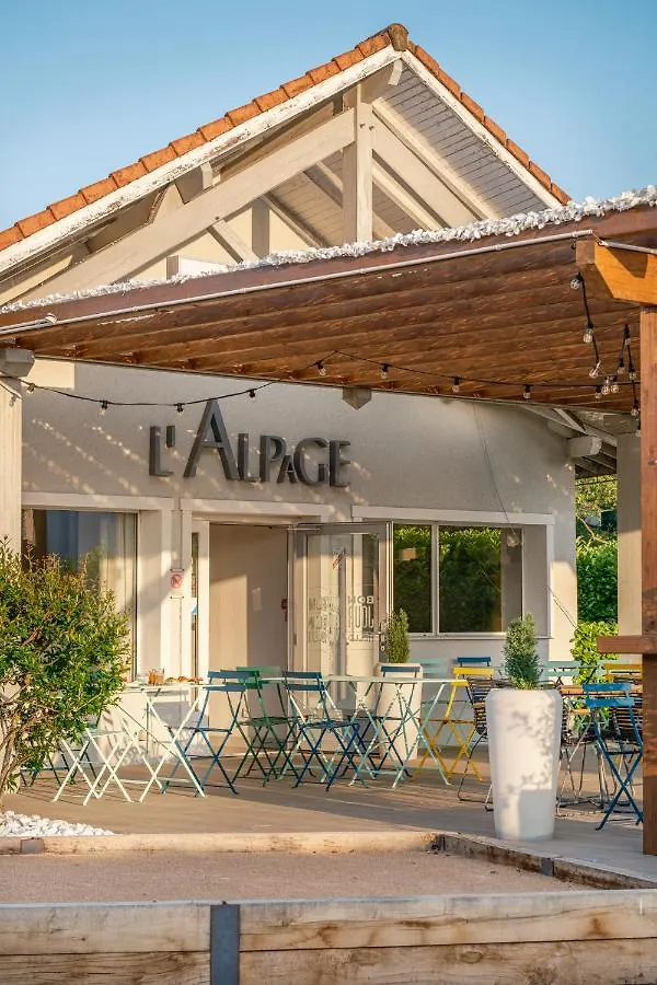 Kyriad Lyon Est - Bron Eurexpo Le Cottage 3*,  France