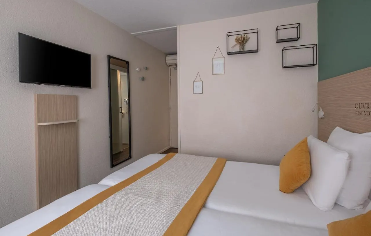 Kyriad Lyon Est - Bron Eurexpo Le Cottage France