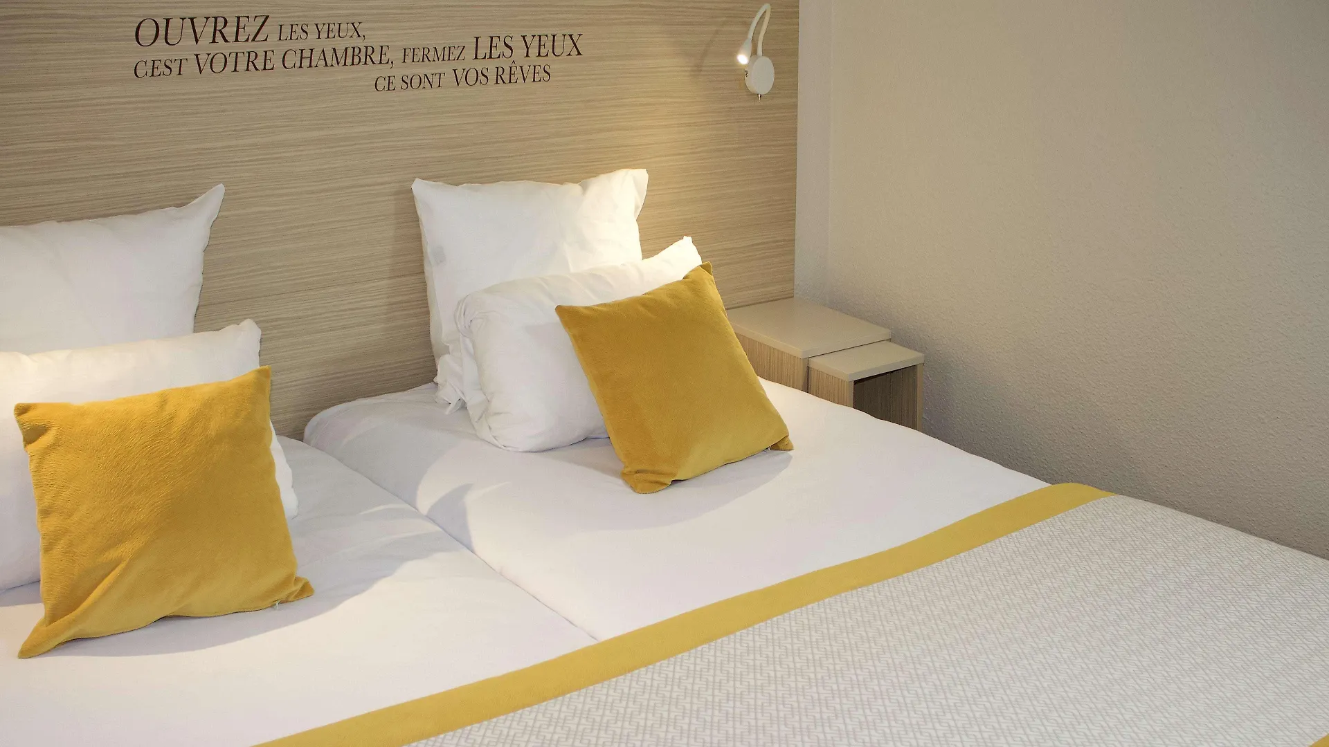 Hotel Kyriad Lyon Est - Bron Eurexpo Le Cottage