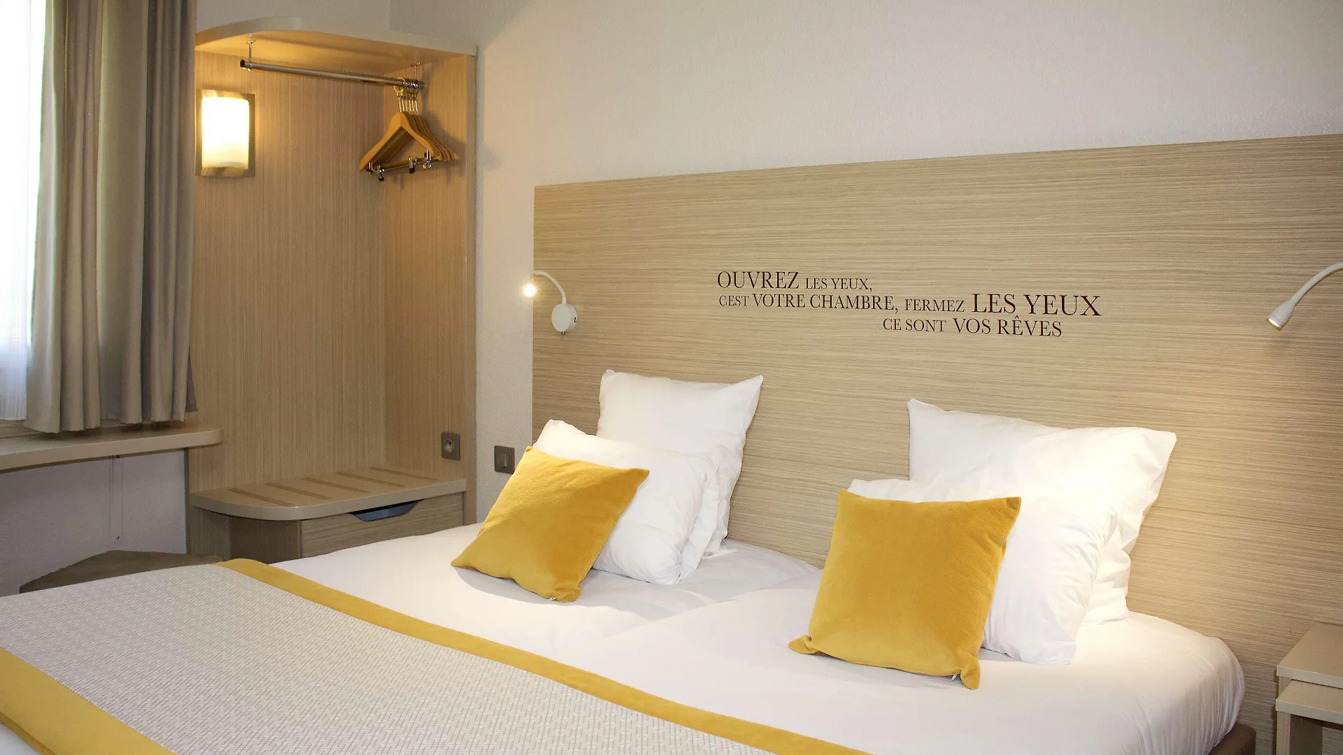 Hotel Kyriad Lyon Est - Bron Eurexpo Le Cottage