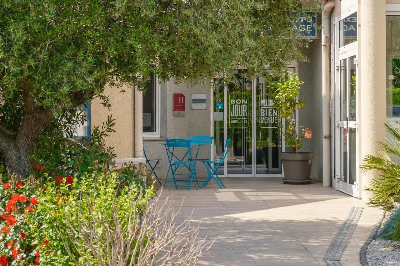 Kyriad Lyon Est - Bron Eurexpo Le Cottage Hotel
