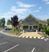 Kyriad Lyon Est - Bron Eurexpo Le Cottage Hotel